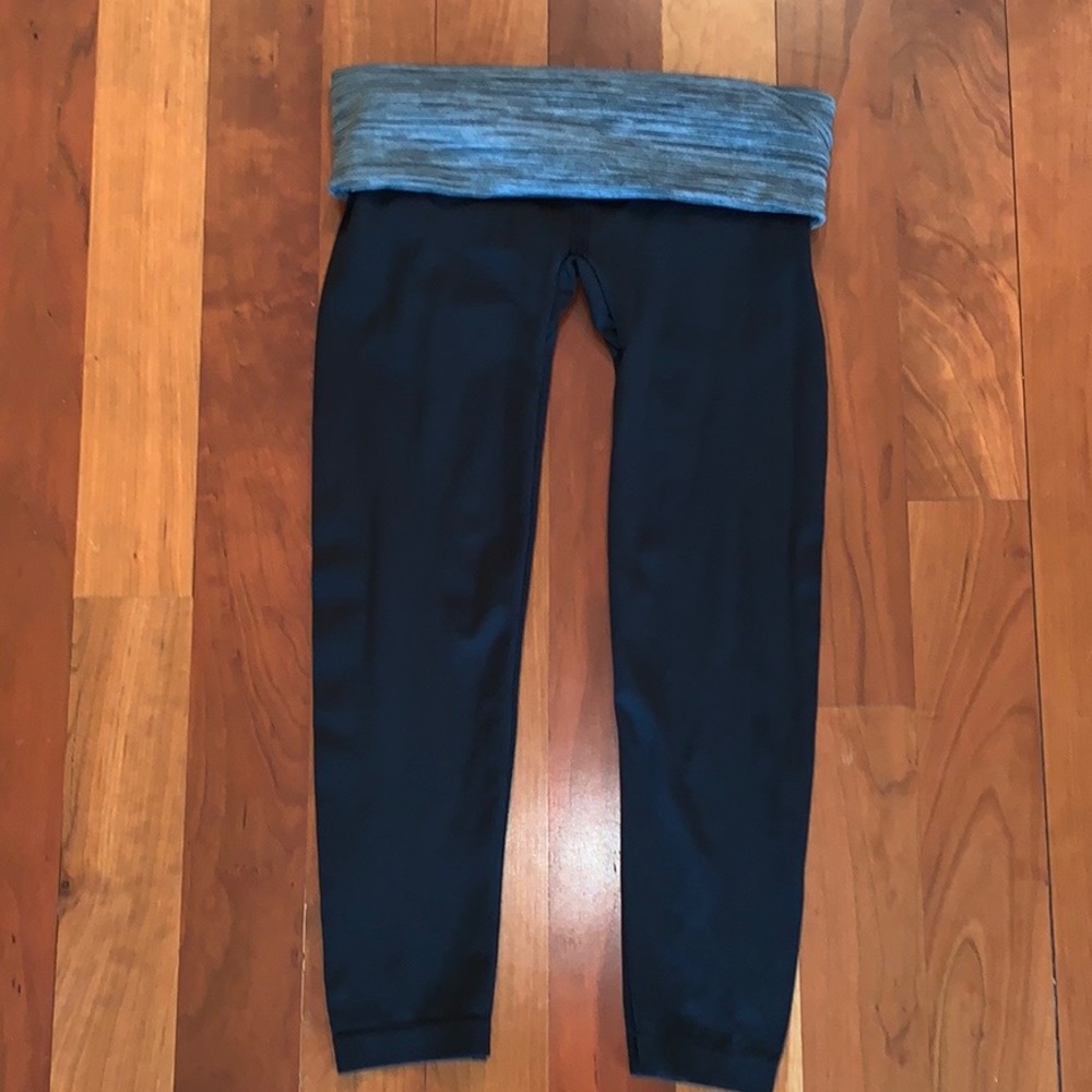 Black cropped leggings